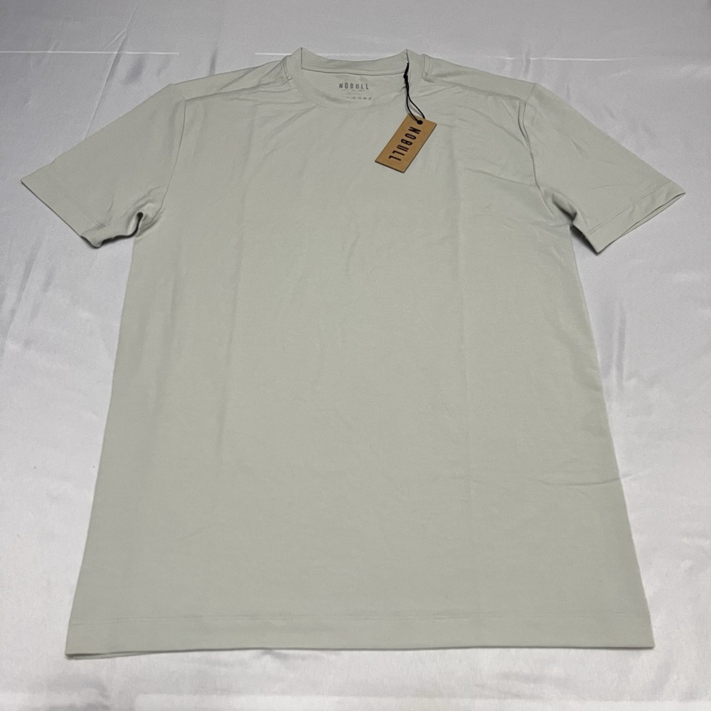 NOBULL T-shirt Mens Medium Pistachio Athletic Activewear Gym Shirt NWT